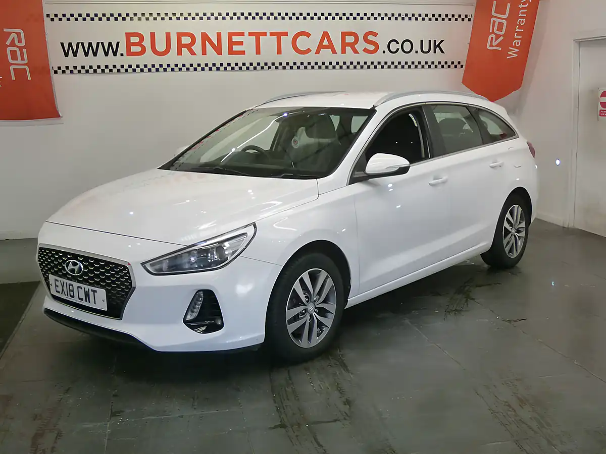 Used 2018 Hyundai i30 Se White - Interior and Exterior details 2