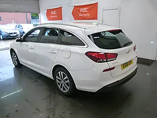 Used 2018 Hyundai i30 Se White - Interior and Exterior details 6