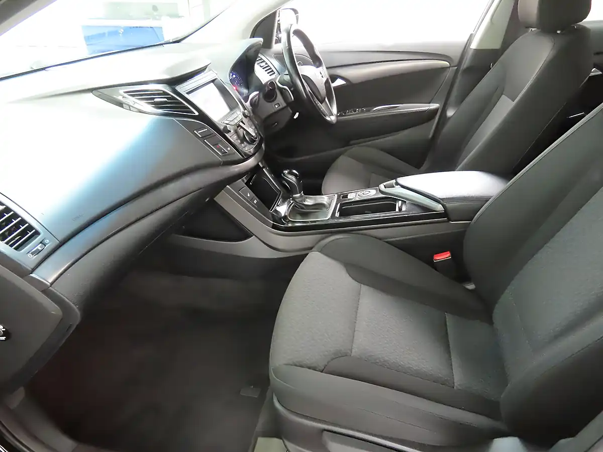 Used 2018 Hyundai I40 Se Nav Black - Interior and Exterior details 8