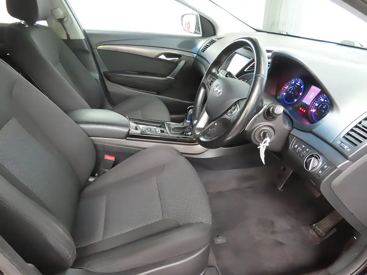 Used 2018 Hyundai I40 Se Nav Black - Interior and Exterior details 9