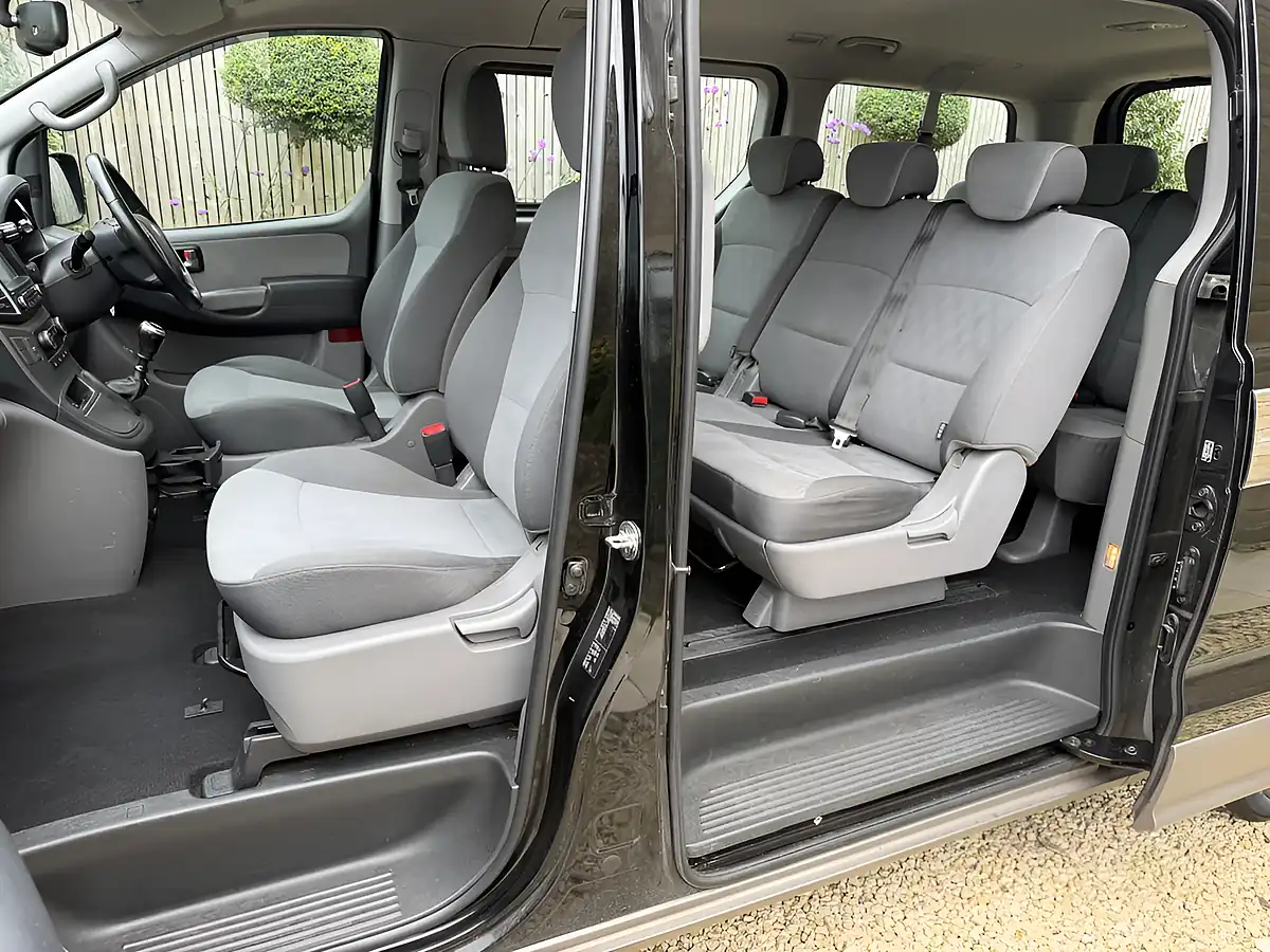 Used 2018 Hyundai I800 Se Nav Black - Interior and Exterior details 9