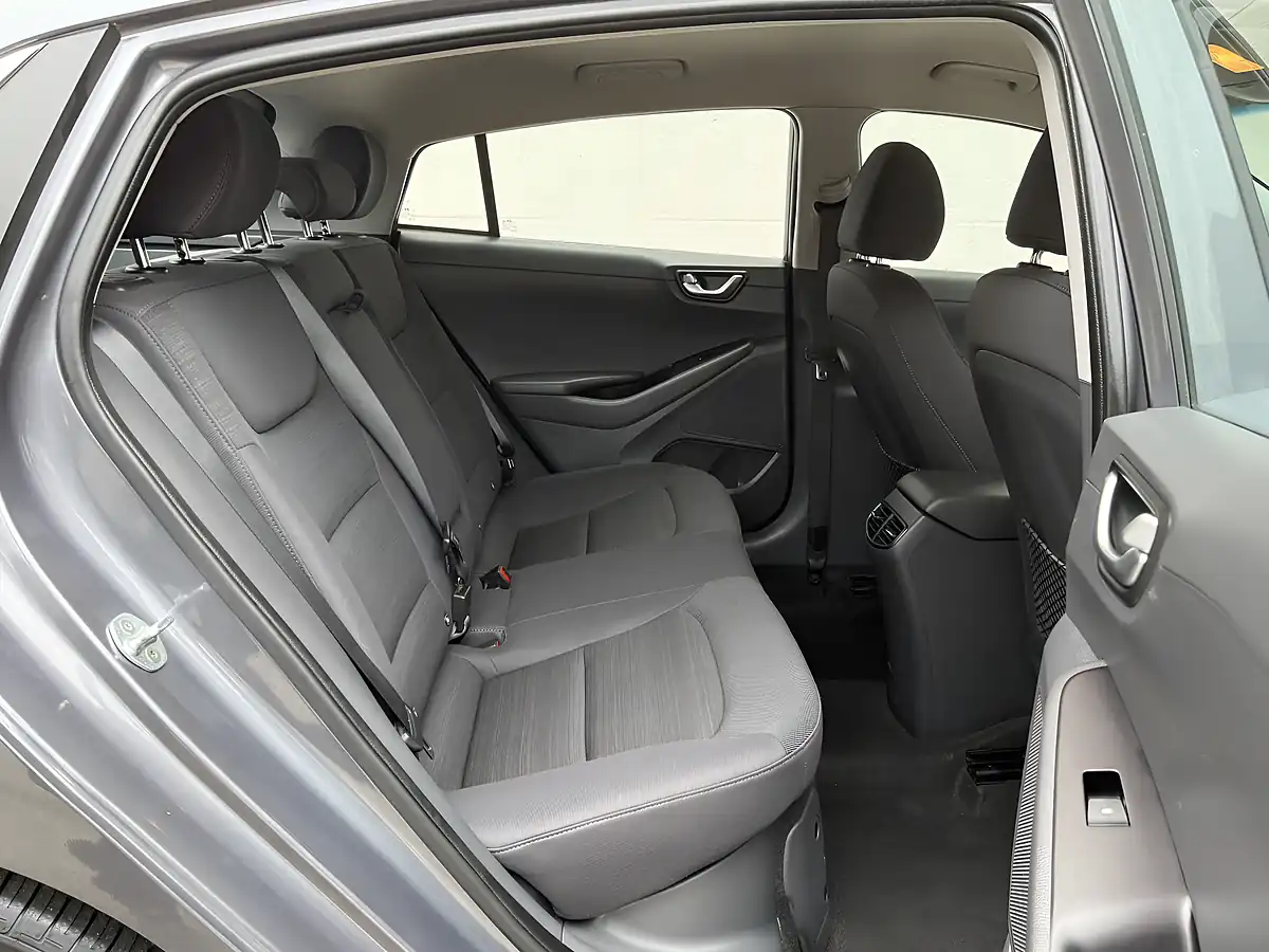 Used 2018 Hyundai Ioniq HEV Prem Grey - Interior and Exterior details 11