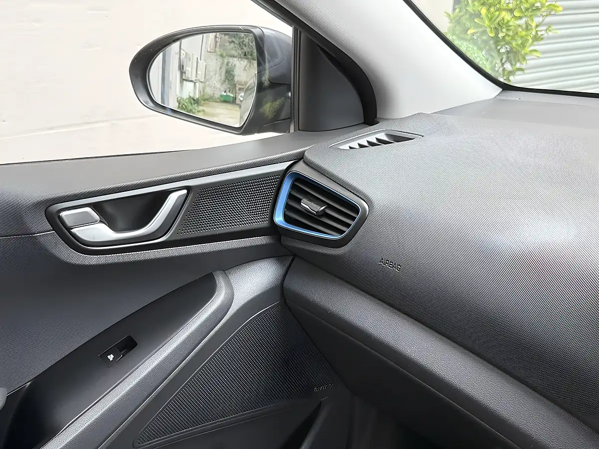 Used 2018 Hyundai Ioniq HEV Prem Grey - Interior and Exterior details 19