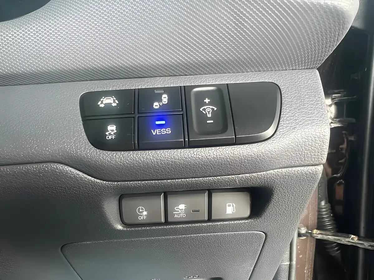 Used 2018 Hyundai Ioniq Premium Se Brown - Interior and Exterior details 17