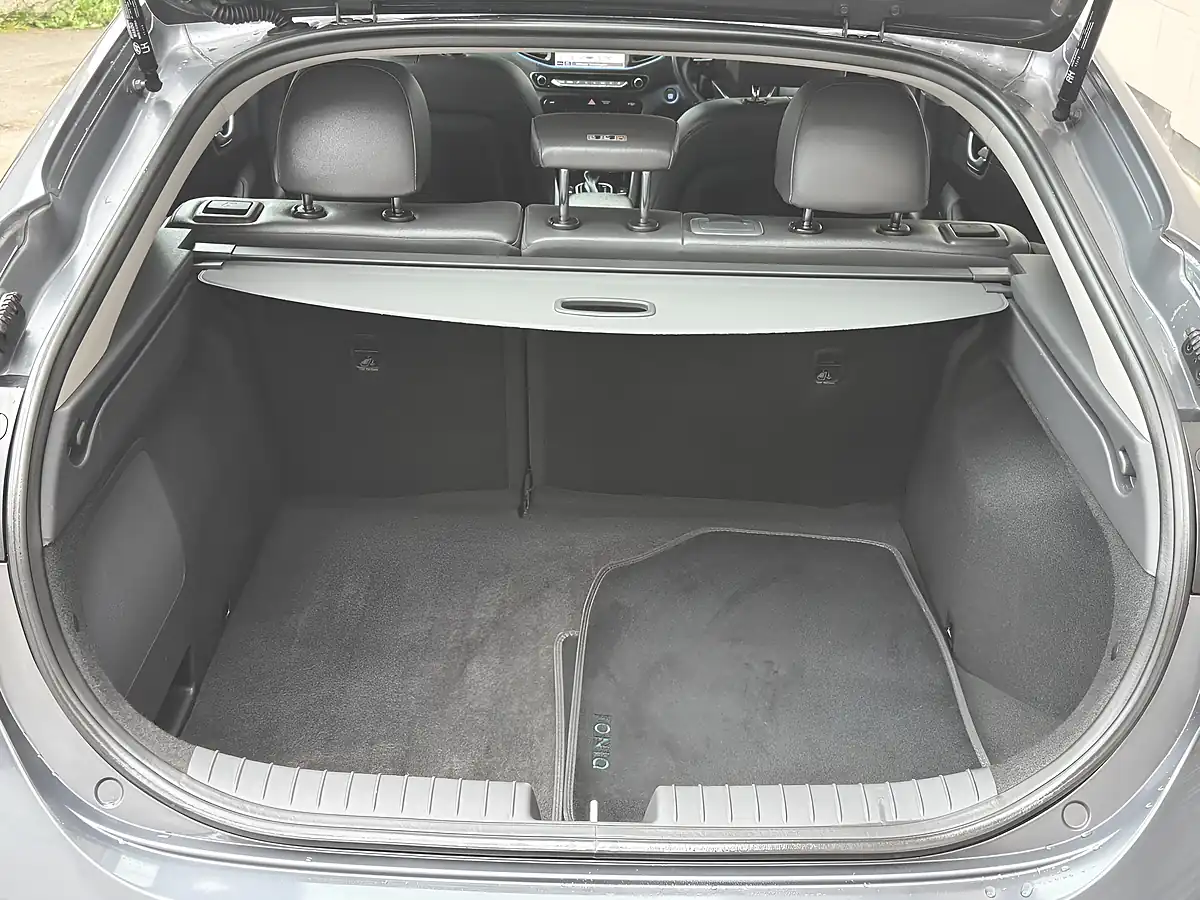 Used 2018 Hyundai Ioniq Premium Se Grey - Interior and Exterior details 10