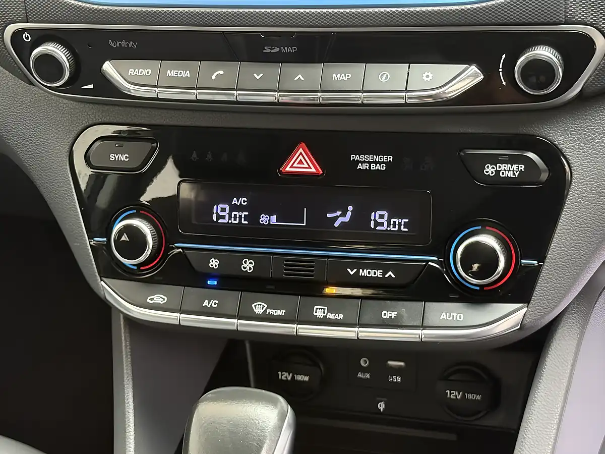 Used 2018 Hyundai Ioniq Premium Se Grey - Interior and Exterior details 16