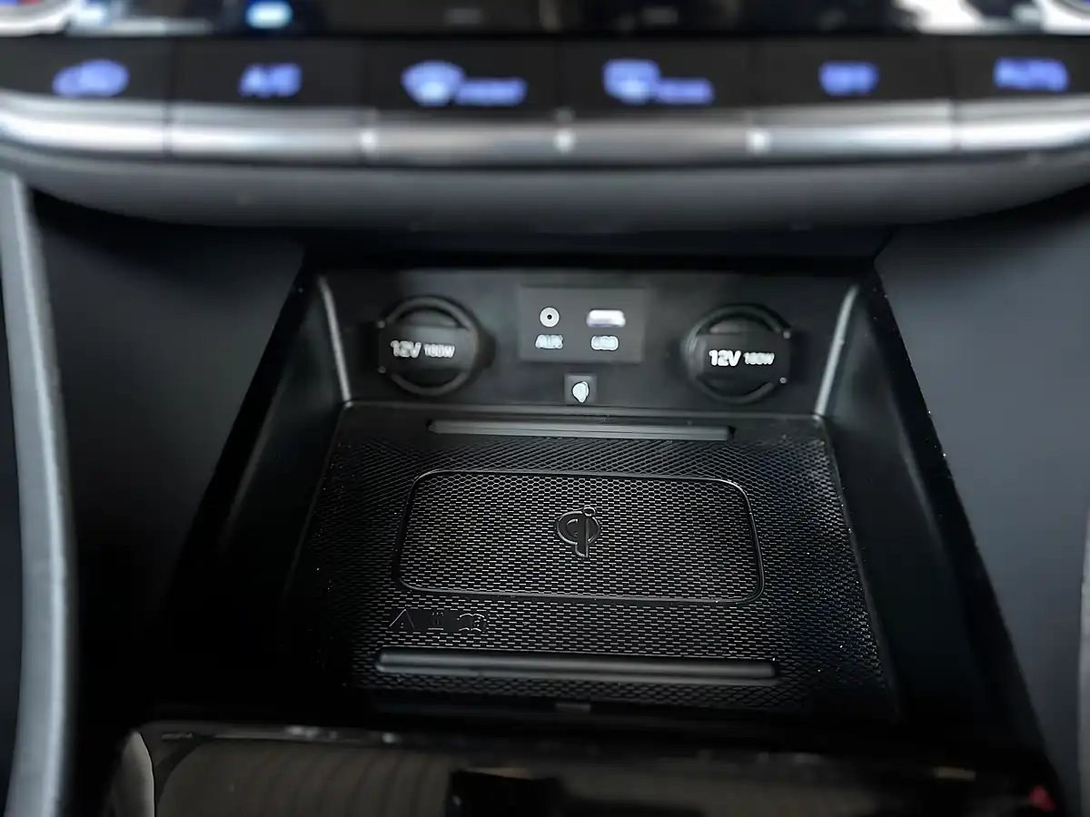 Used 2018 Hyundai Ioniq Premium Se Grey - Interior and Exterior details 12