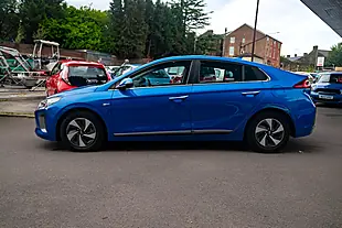 Used 2018 Hyundai Ioniq Premium Se Marina Blue - Interior and Exterior details 4