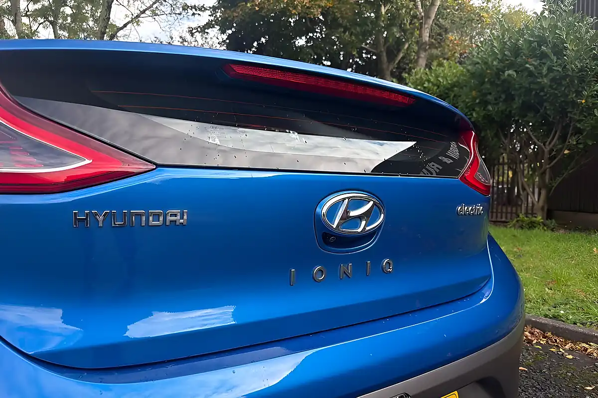 Used 2018 Hyundai Ioniq Premium Se Marina Blue - Interior and Exterior details 16