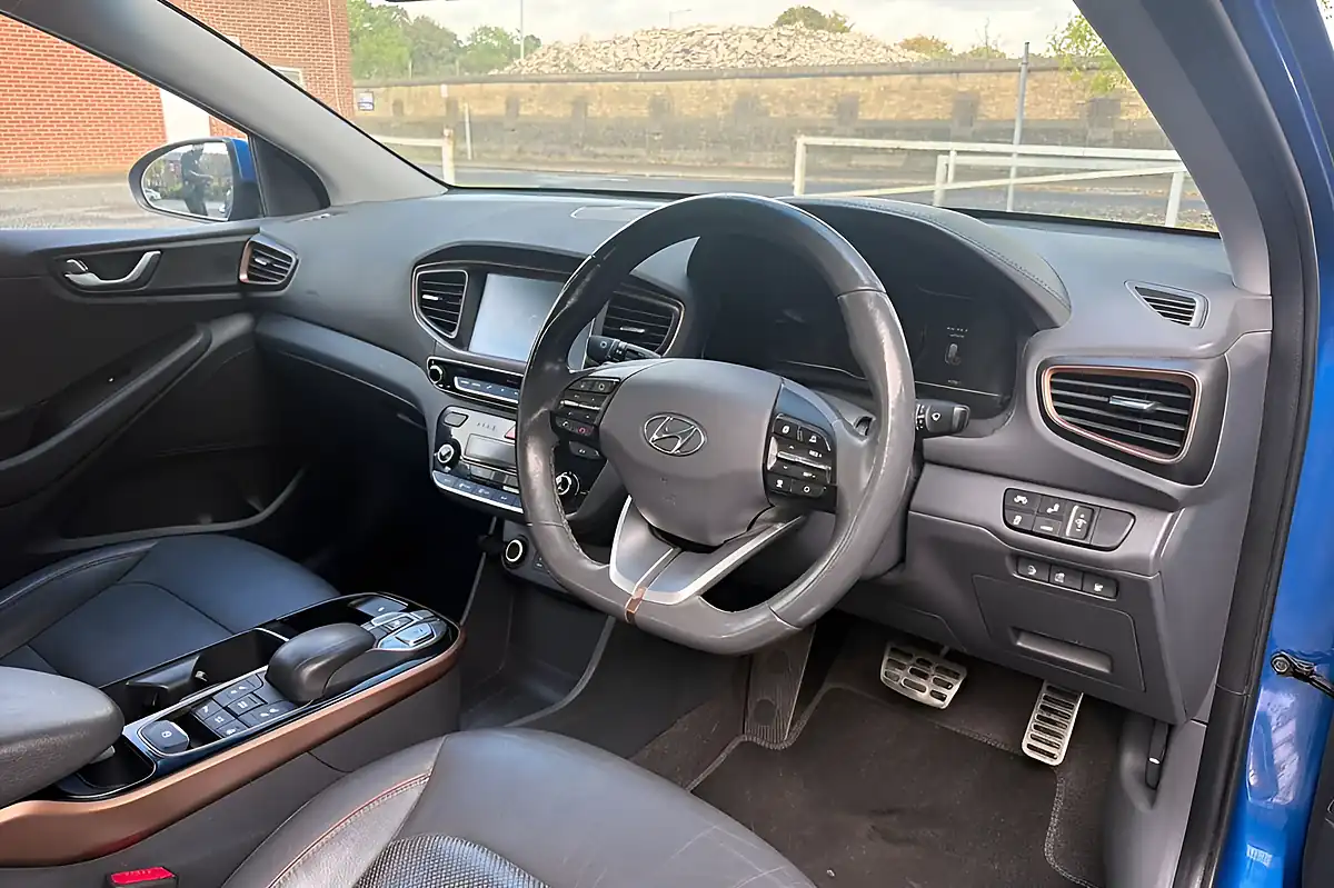 Used 2018 Hyundai Ioniq Premium Se Marina Blue - Interior and Exterior details 2