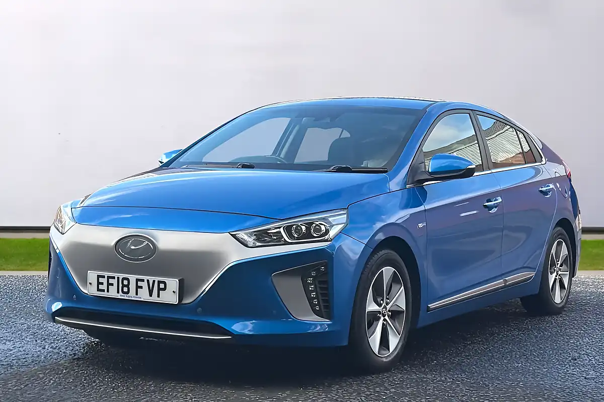 Used 2018 Hyundai Ioniq Premium Se Marina Blue - Interior and Exterior details 5
