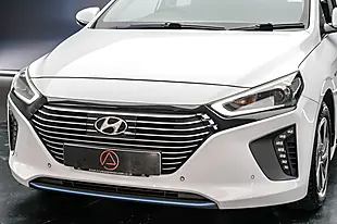Used 2018 Hyundai Ioniq Premium Se White - Interior and Exterior details 10