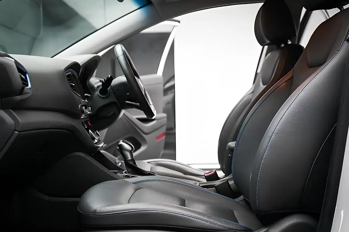 Used 2018 Hyundai Ioniq Premium Se White - Interior and Exterior details 15