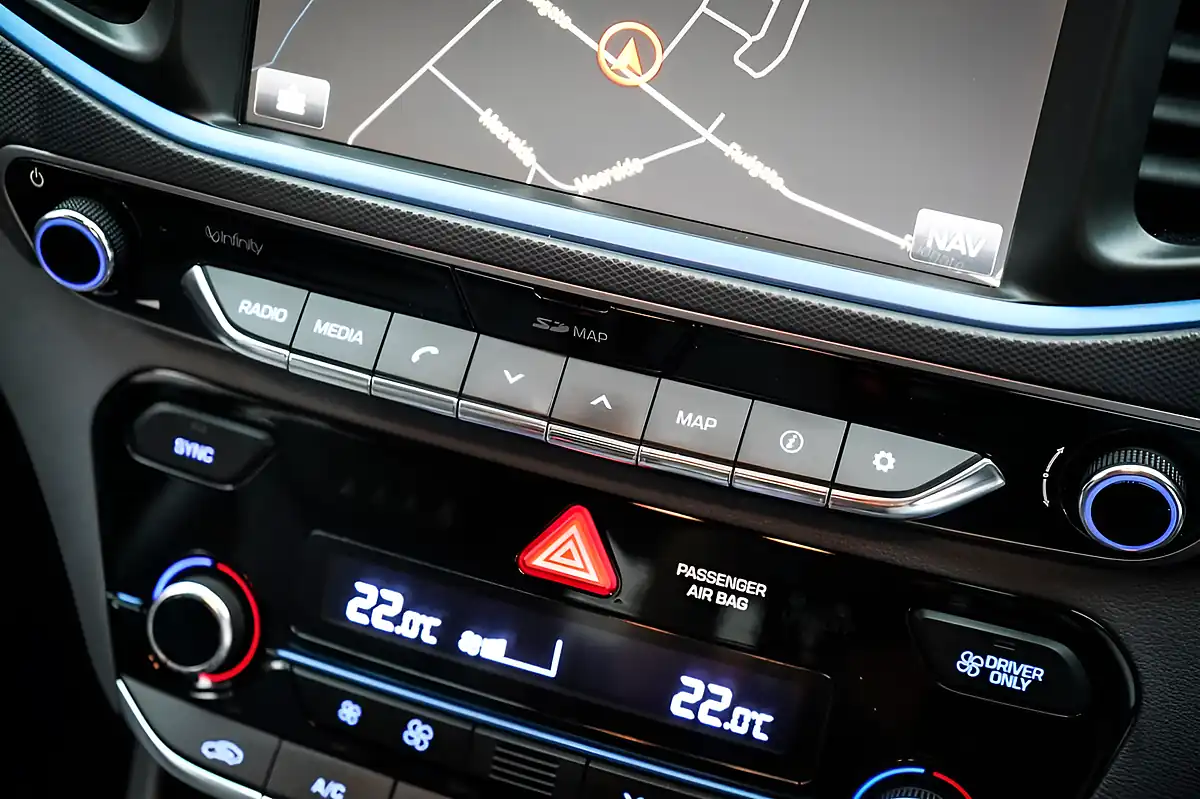 Used 2018 Hyundai Ioniq Premium Se White - Interior and Exterior details 19