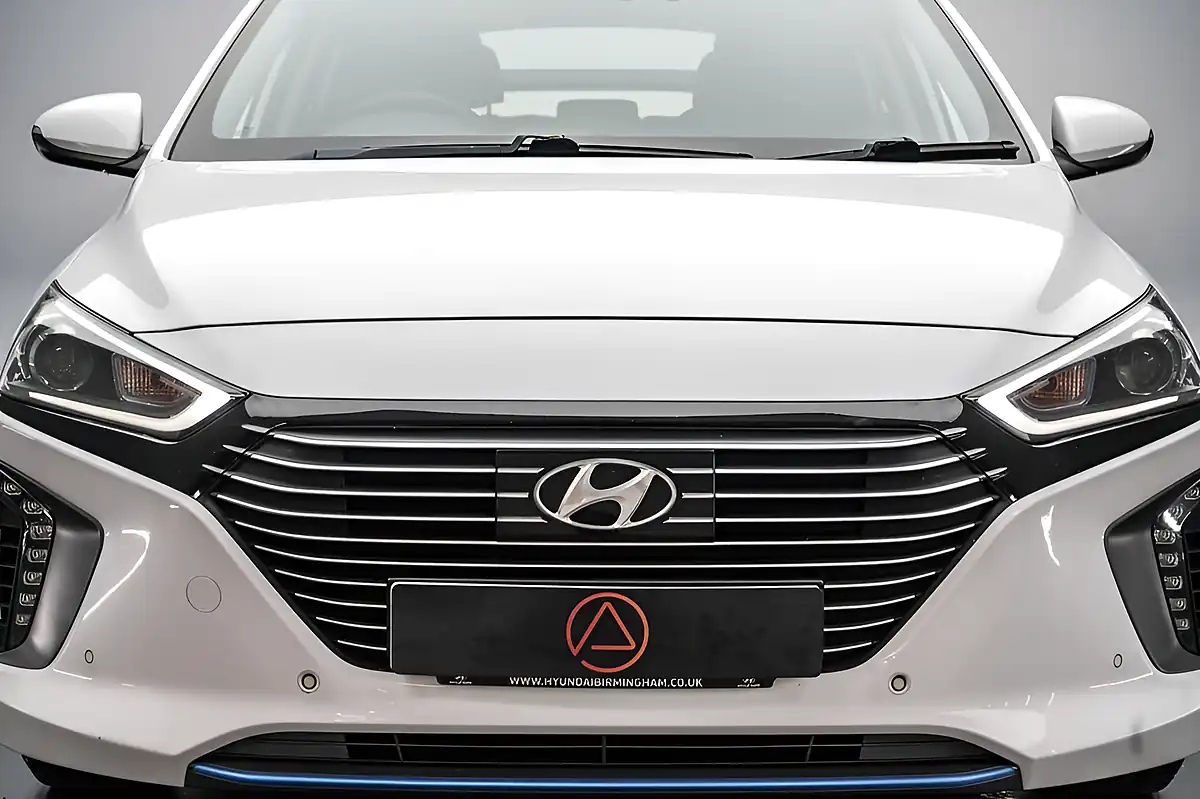 Used 2018 Hyundai Ioniq Premium Se White - Interior and Exterior details 8