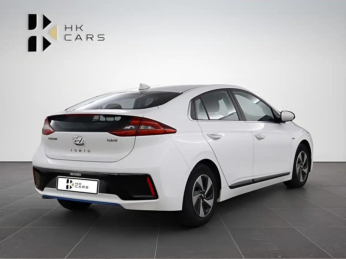Used 2018 Hyundai Ioniq Premium White - Interior and Exterior details 4