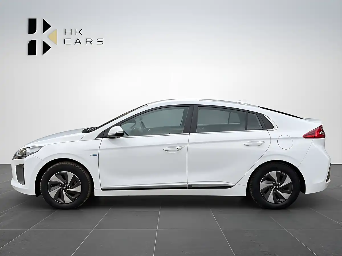 Used 2018 Hyundai Ioniq Premium White - Interior and Exterior details 7