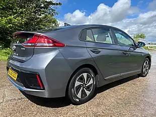 Used 2018 Hyundai Ioniq Se Grey - Interior and Exterior details 11