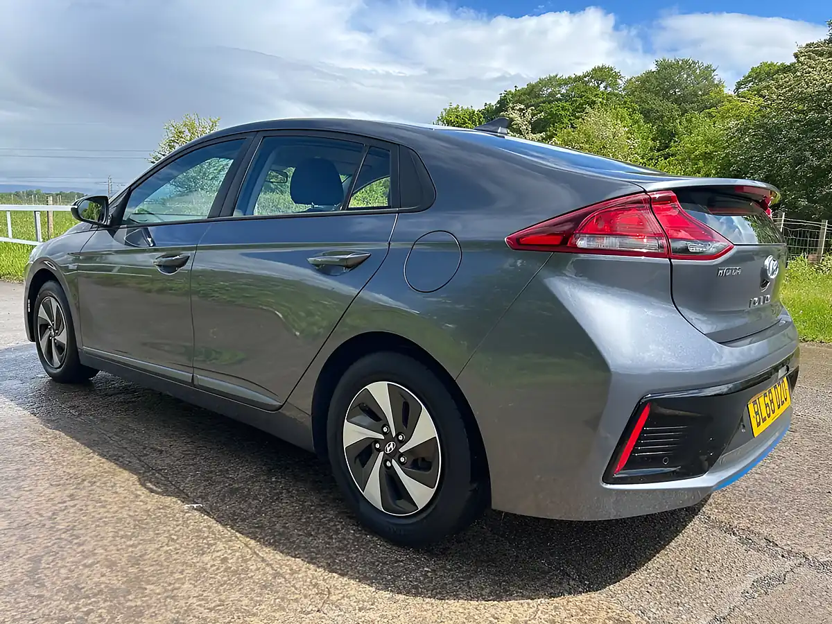 Used 2018 Hyundai Ioniq Se Grey - Interior and Exterior details 12