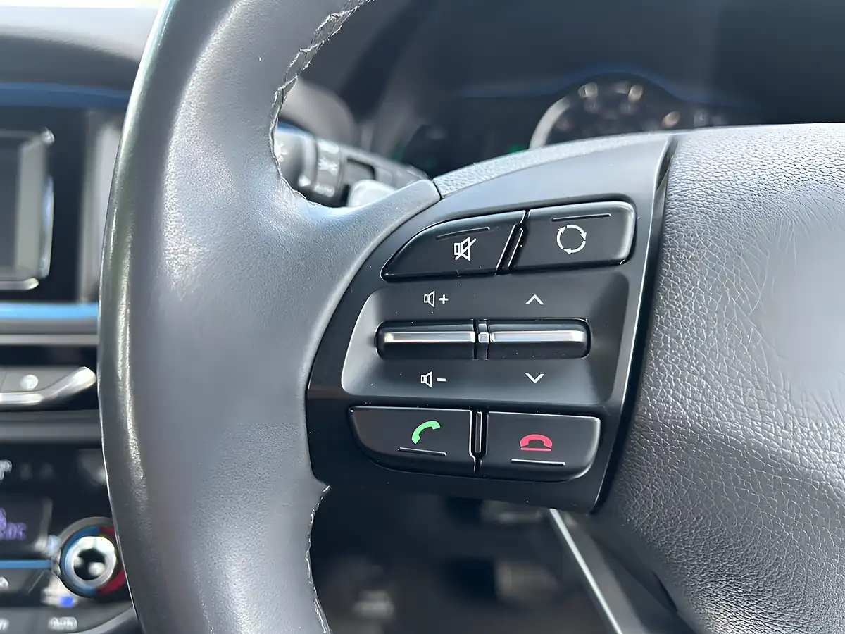 Used 2018 Hyundai Ioniq Se Grey - Interior and Exterior details 15