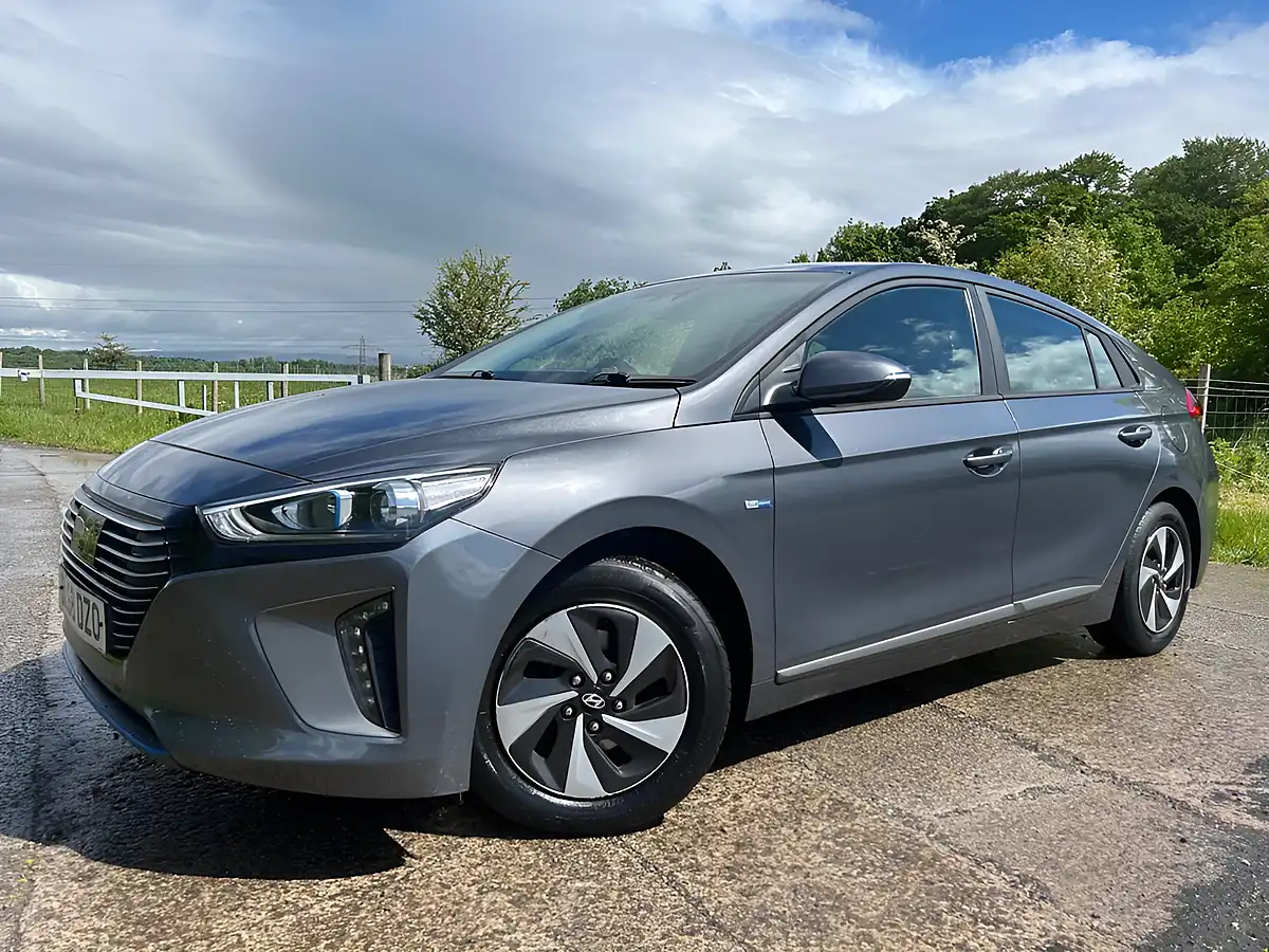Used 2018 Hyundai Ioniq Se Grey - Interior and Exterior details 4