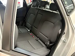 Used 2018 Hyundai Ix20 Se Nav Silver - Interior and Exterior details 17