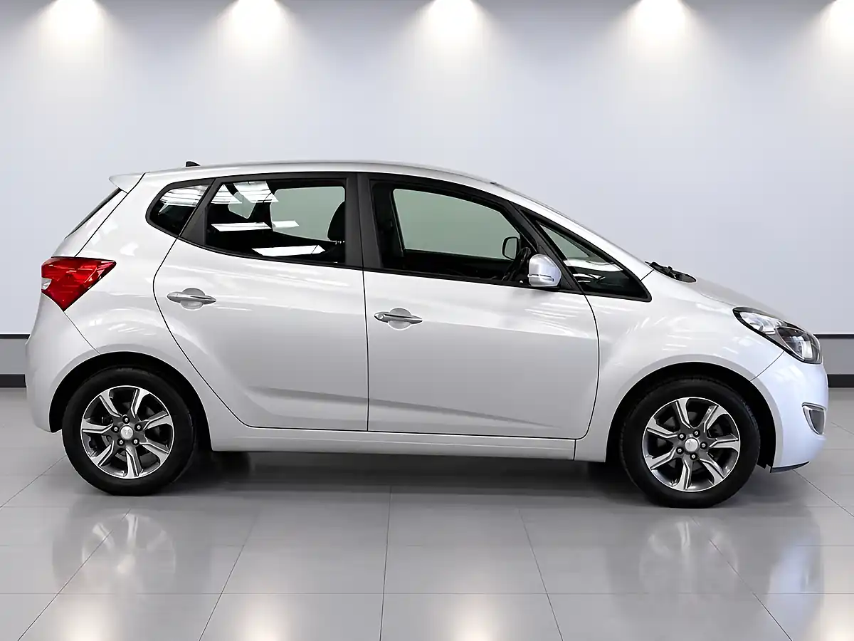 Used 2018 Hyundai Ix20 Se Nav Silver - Interior and Exterior details 2