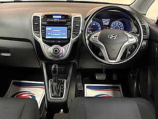 Used 2018 Hyundai Ix20 Se Nav Silver - Interior and Exterior details 5