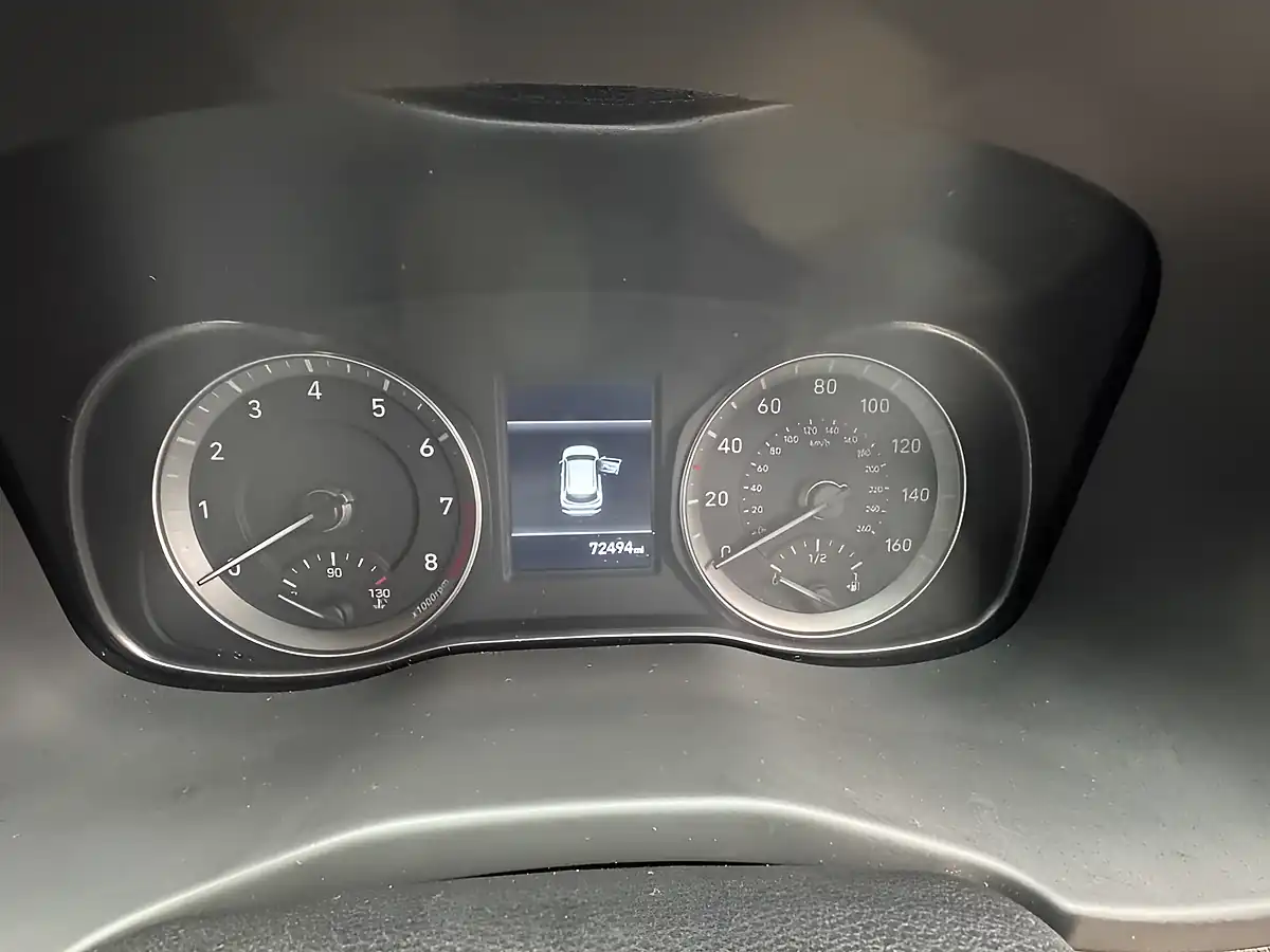 Used 2018 Hyundai Kona Blue Drive Premium Chalk White - Interior and Exterior details 5