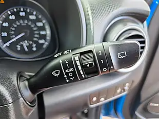 Used 2018 Hyundai Kona Premium Blue - Interior and Exterior details 15