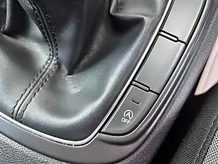 Used 2018 Hyundai Kona Premium Blue - Interior and Exterior details 16