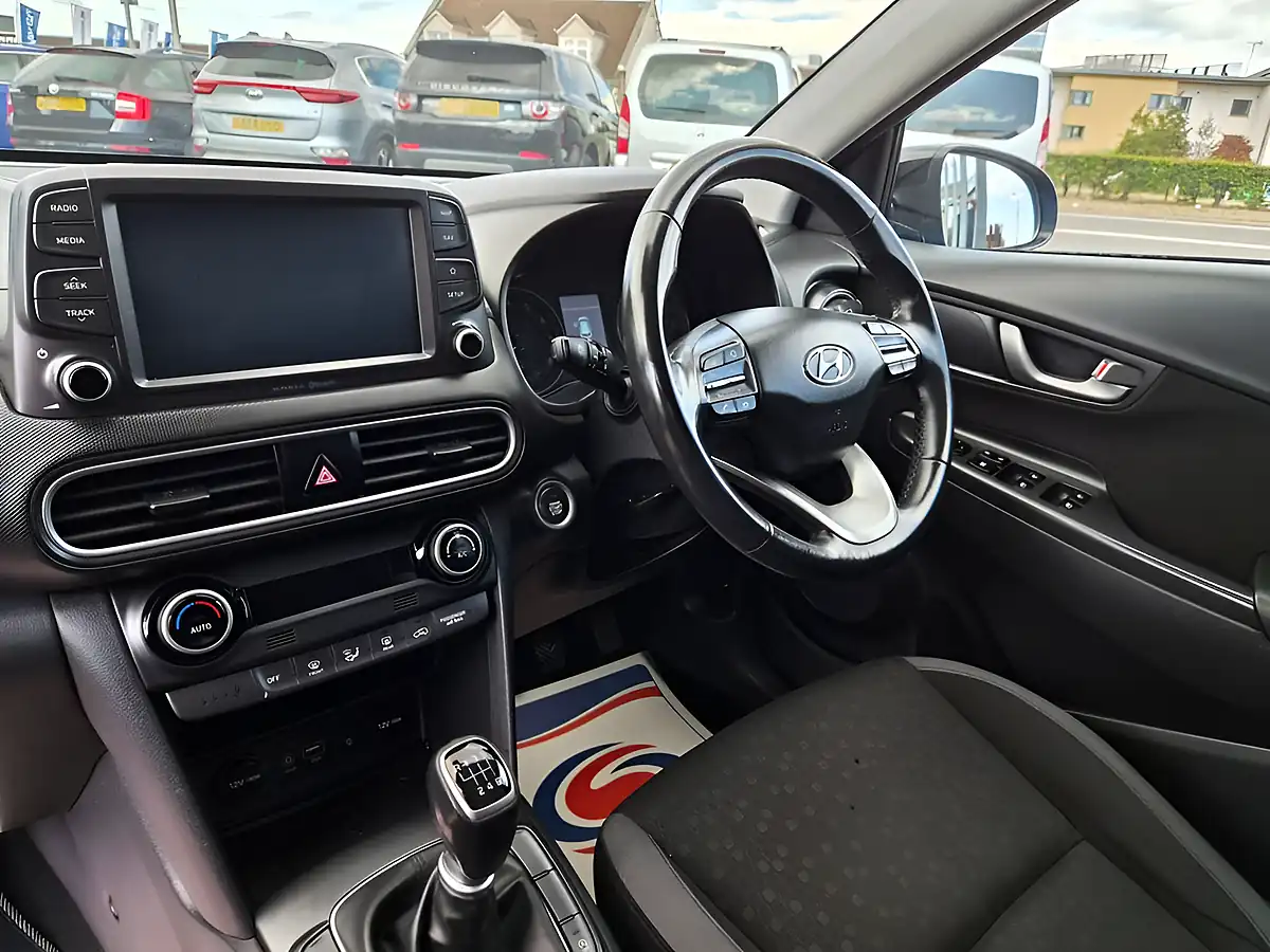 Used 2018 Hyundai Kona Premium Blue - Interior and Exterior details 19