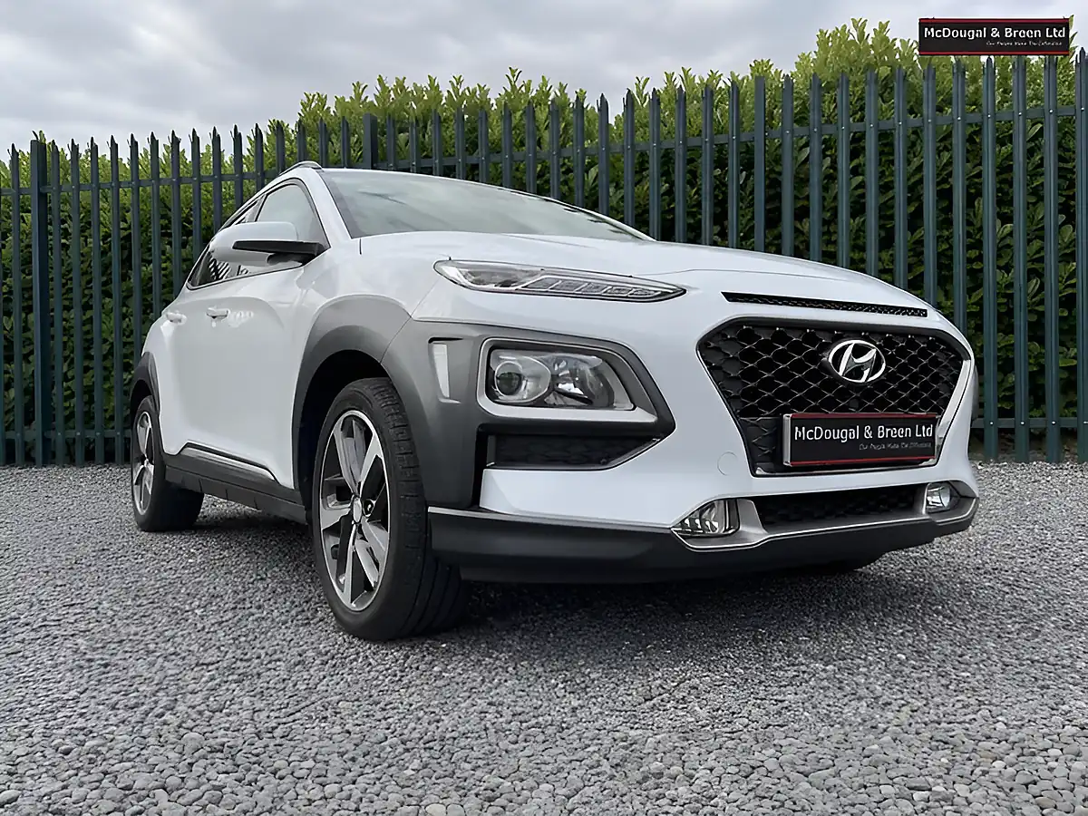 Used 2018 Hyundai Kona Premium White - Interior and Exterior details 11