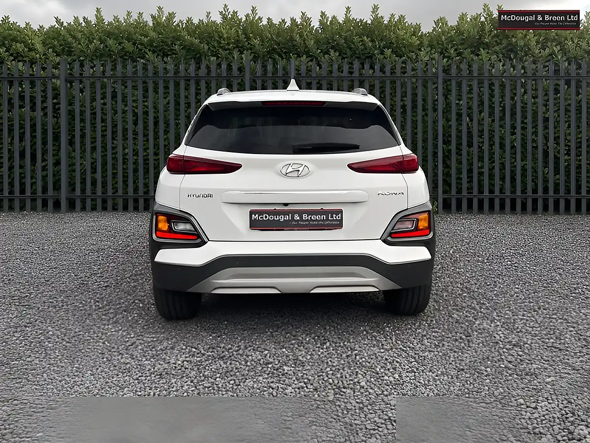 Used 2018 Hyundai Kona Premium White - Interior and Exterior details 4