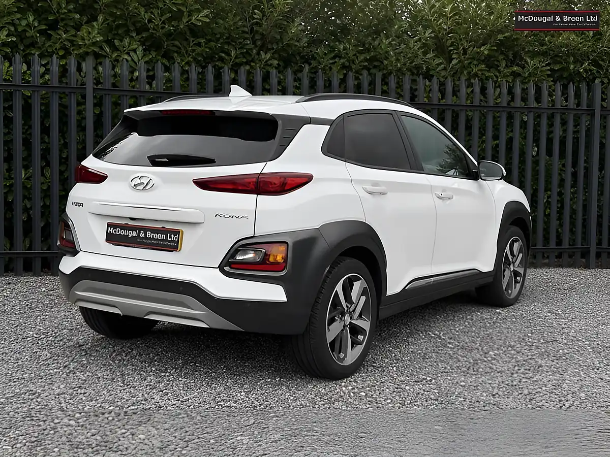 Used 2018 Hyundai Kona Premium White - Interior and Exterior details 5