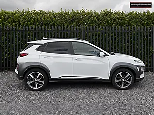 Used 2018 Hyundai Kona Premium White - Interior and Exterior details 6