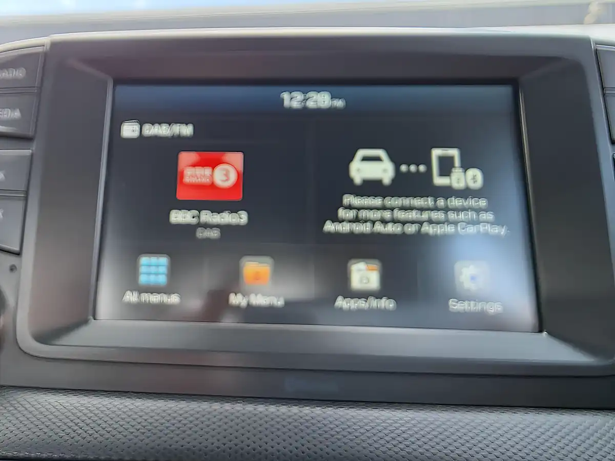 Used 2018 Hyundai Kona Se Blue Drive White - Interior and Exterior details 16