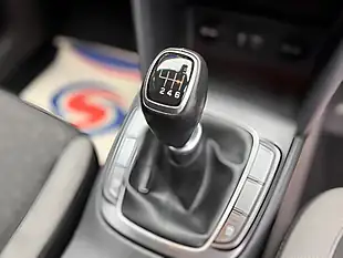 Used 2018 Hyundai Kona Se Orange - Interior and Exterior details 17