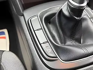 Used 2018 Hyundai Kona Se Orange - Interior and Exterior details 18