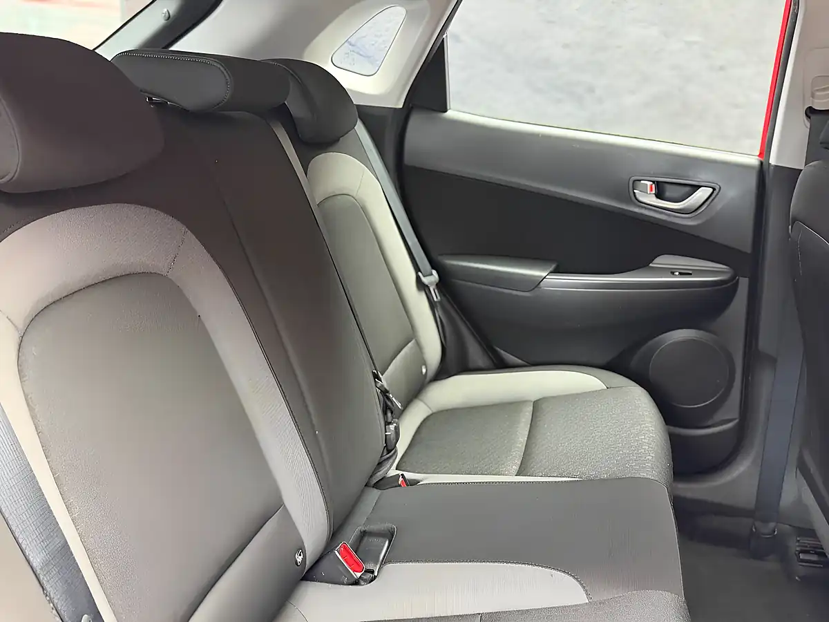 Used 2018 Hyundai Kona Se Orange - Interior and Exterior details 19