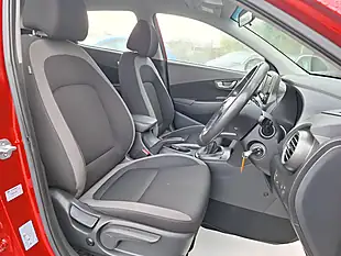 Used 2018 Hyundai Kona Se Red - Interior and Exterior details 10