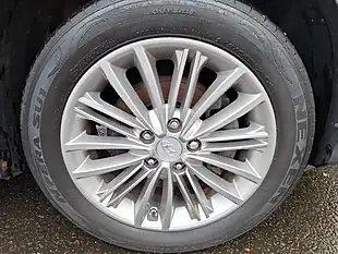 Used 2018 Hyundai Kona Se Red - Interior and Exterior details 15