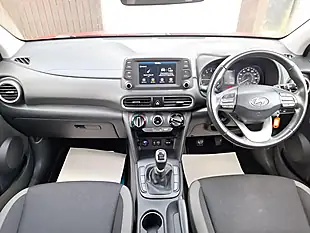 Used 2018 Hyundai Kona Se Red - Interior and Exterior details 9