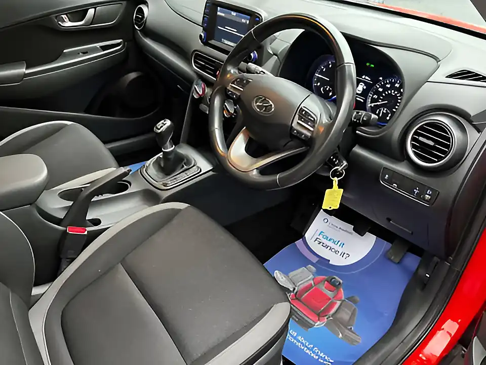 Used 2018 Hyundai Kona Se Tangerine Comet - Interior and Exterior details 12