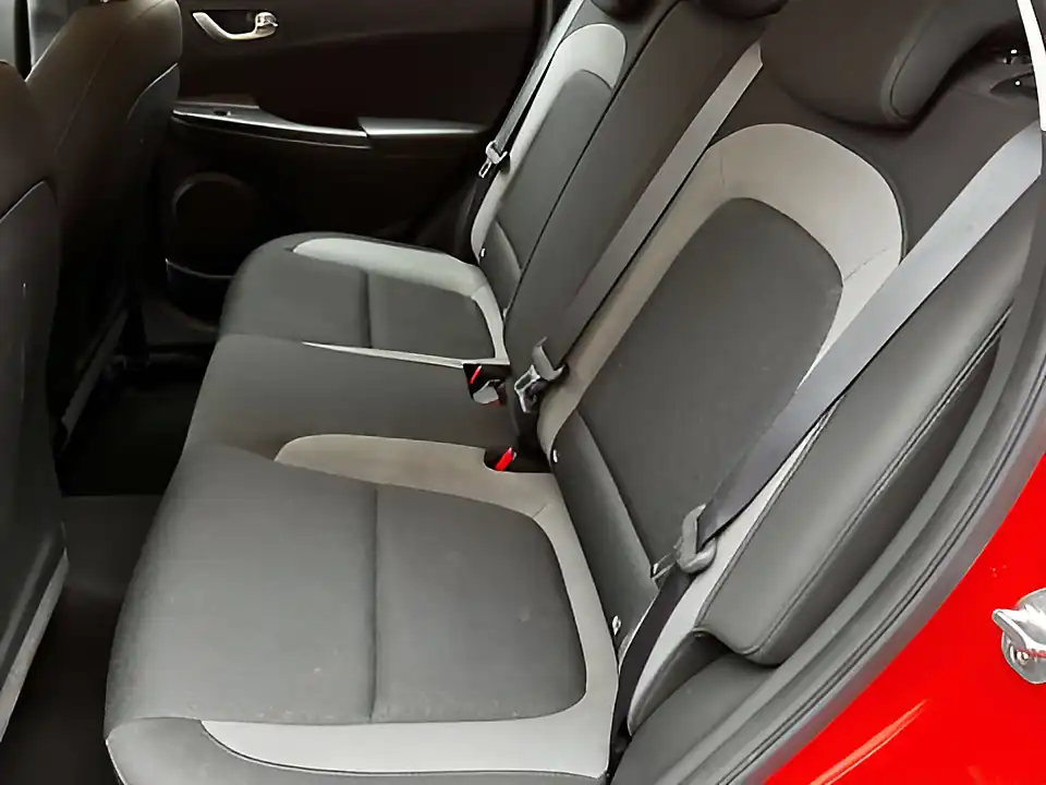 Used 2018 Hyundai Kona Se Tangerine Comet - Interior and Exterior details 16