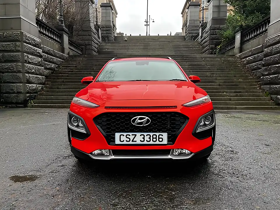 Used 2018 Hyundai Kona Se Tangerine Comet - Interior and Exterior details 4