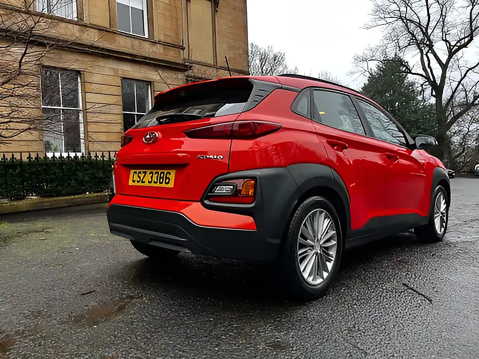 Used 2018 Hyundai Kona Se Tangerine Comet - Interior and Exterior details 7