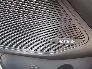 Used 2018 Hyundai Santa Fe Premium White - Interior and Exterior details 12