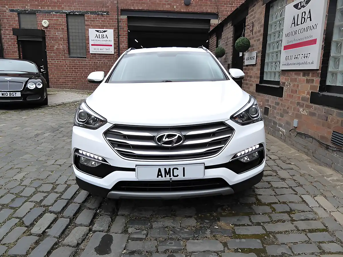 Used 2018 Hyundai Santa Fe Premium White - Interior and Exterior details 2