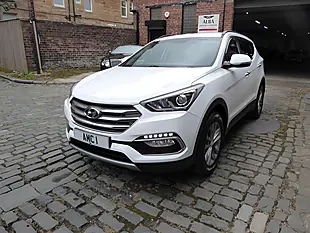 Used 2018 Hyundai Santa Fe Premium White - Interior and Exterior details 3